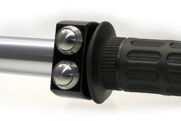 MOTOGADGET mo.switch, 3 Bouton poussoir diam. 1 pouce, Logement noir, Bouton poussoir VA. Expédié sous 3 jours en moyenne.